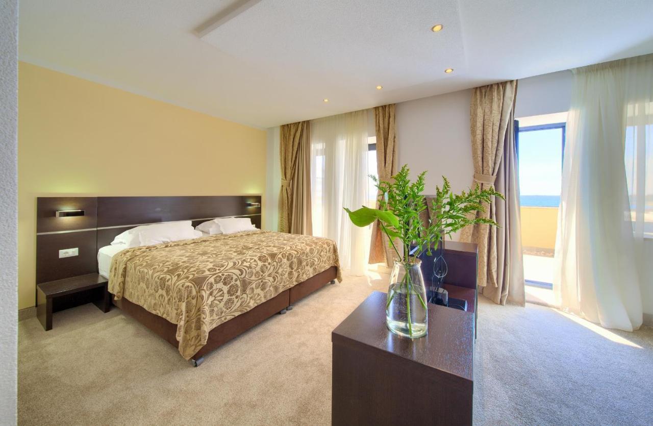 Hotel Marina 크르크 외부 사진